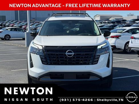 New 2026 Nissan Pathfinder Platinum FWD image 9