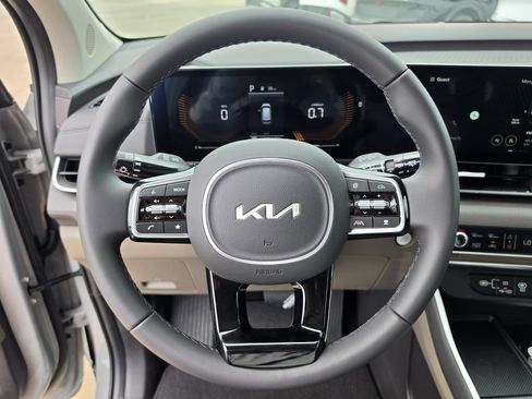 New 2026 Kia Carnival EX FWD image 31