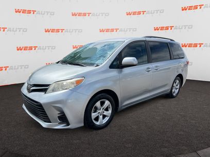 Used 2019 Toyota Sienna LE w/ LE Preferred Package
