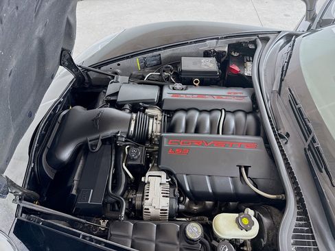 Used 2009 Chevrolet Corvette Convertible w/ Preferred Equipment Group RWD image 26