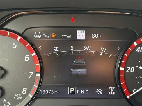 Used 2024 Nissan Frontier PRO-4X w/ Technology Package AWD/4WD image 20