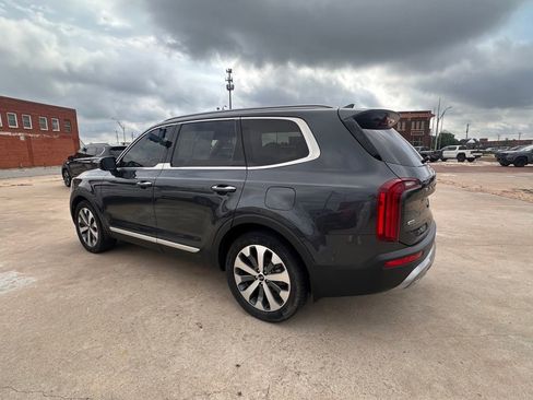 Used 2020 Kia Telluride S AWD/4WD image 3