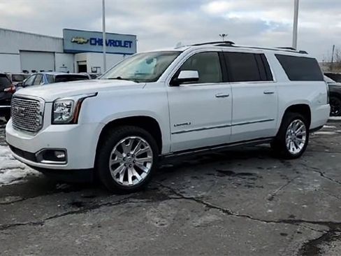 Used 2016 GMC Yukon XL Denali w/ Open Road Package image 4