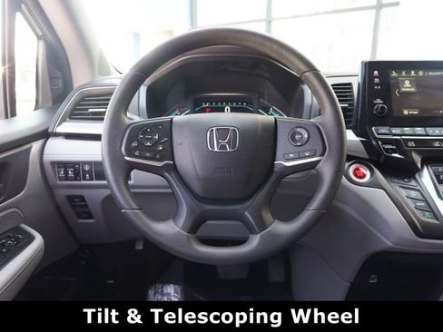 Used 2024 Honda Odyssey EX image 9