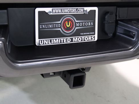 Used 2024 RAM 1500 Limited w/ Body Color Bumper Group AWD/4WD image 4