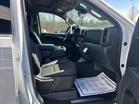 New 2026 GMC Sierra 1500 SLE image 44