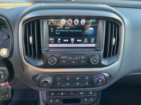 Used 2016 Chevrolet Colorado Z71 image 13