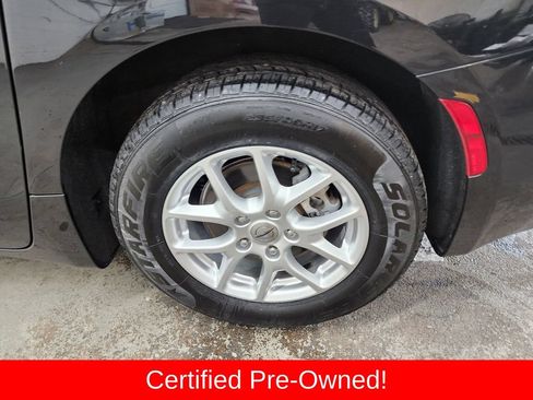 Certified 2022 Chrysler Voyager LX FWD image 37