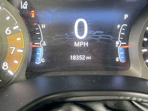 Used 2022 Jeep Compass Limited w/ Sun and Sound Group AWD/4WD image 12