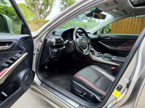 Used 2018 Lexus IS 300 w/ Premium Package RWD image 8