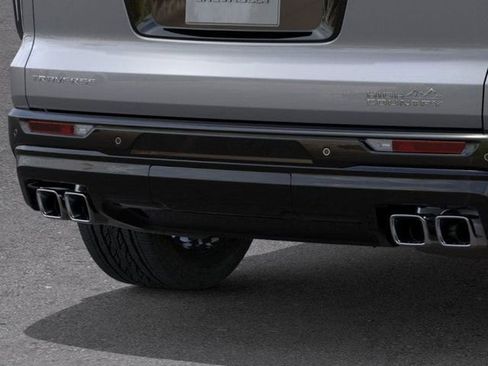 New 2026 Chevrolet Traverse High Country FWD image 40
