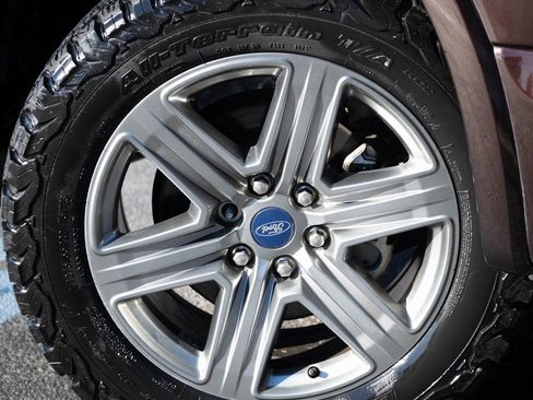 Used 2019 Ford F150 XLT w/ Equipment Group 302A Luxury image 23