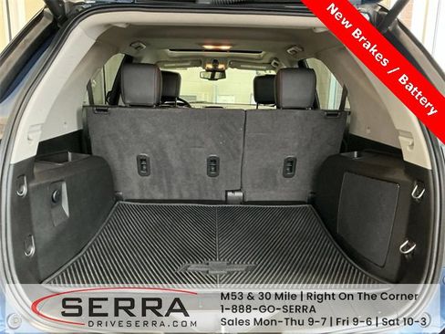 Used 2017 Chevrolet Equinox Premier w/ Enhanced Convenience Package image 14