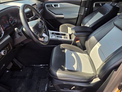 Certified 2023 Ford Explorer XLT w/ Equipment Group 202A RWD image 10