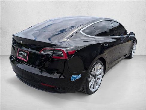 Used 2020 Tesla Model 3 Standard Range image 5