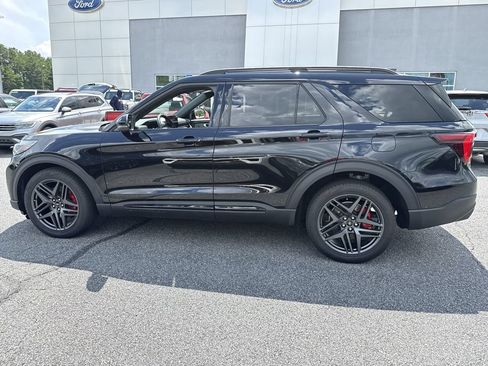 Used 2025 Ford Explorer ST AWD/4WD image 4