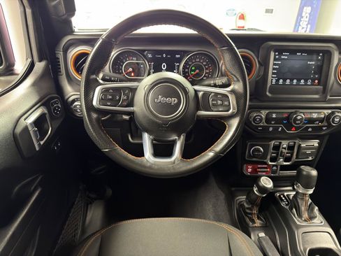 Used 2021 Jeep Gladiator Mojave AWD/4WD image 28