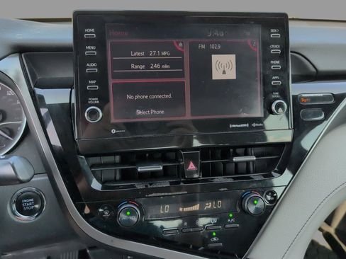 Used 2023 Toyota Camry XLE FWD image 16