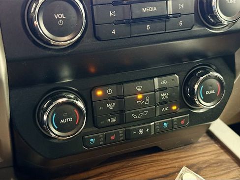 Used 2019 Ford F150 Lariat AWD/4WD image 17