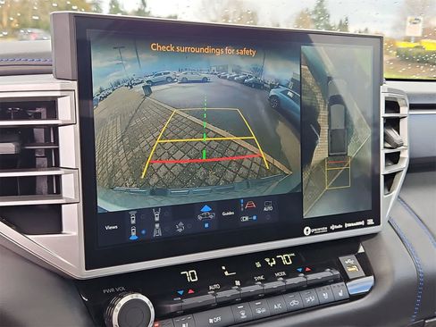 Used 2022 Toyota Tundra Platinum image 30