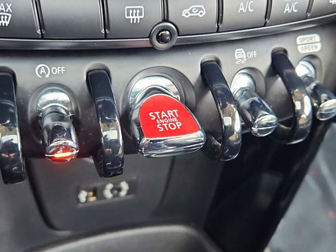 Used 2018 MINI Cooper S image 15