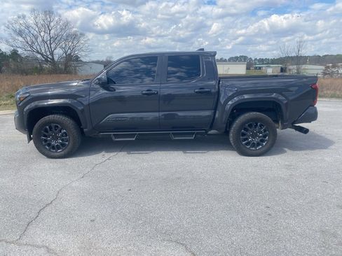 Used 2024 Toyota Tacoma SR5 image 2