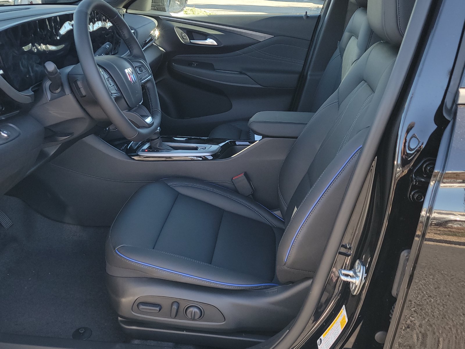 New 2026 Buick Envista Sport Touring w/ Convenience I Package FWD image 6