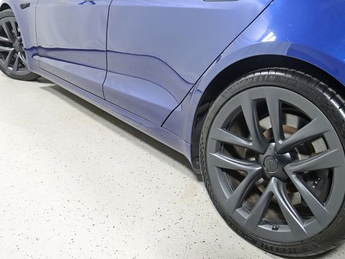 Used 2022 Tesla Model S image 12