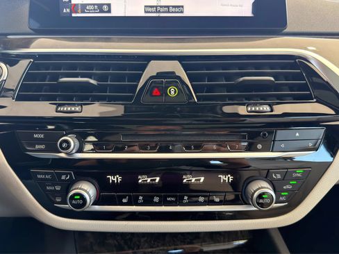 Used 2018 BMW 530i w/ Premium Package RWD image 33