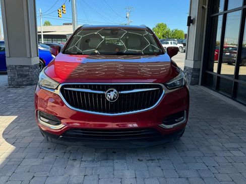 Used 2018 Buick Enclave Premium FWD image 2