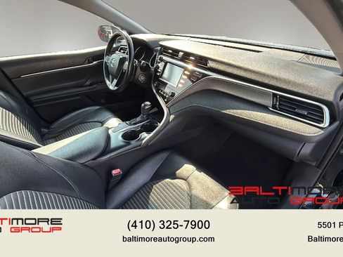 Used 2018 Toyota Camry SE FWD image 16