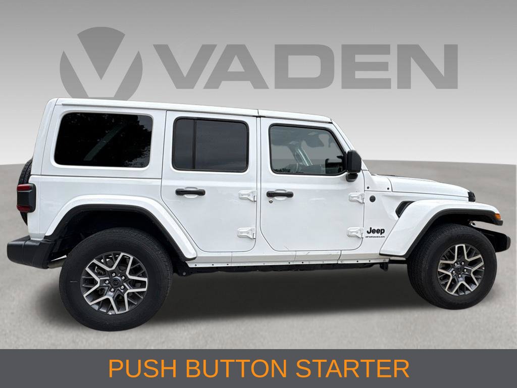 Used 2025 Jeep Wrangler Unlimited Sahara AWD/4WD image 4
