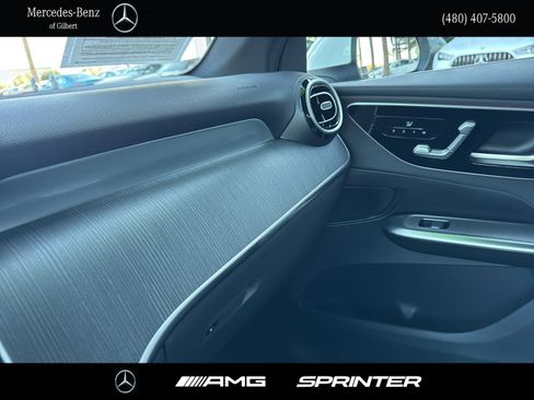 Used 2025 Mercedes-Benz GLC 300 image 21