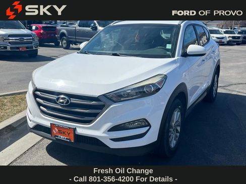 Used 2016 Hyundai Tucson SE w/ Option Group 02 FWD image 2