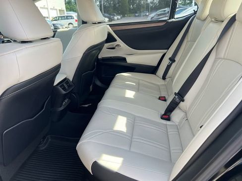 Used 2024 Lexus ES 300h Ultra Luxury w/ Accessory Package (Z2) FWD image 30