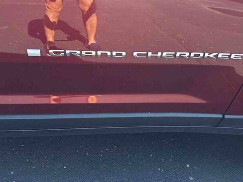 Used 2021 Jeep Grand Cherokee L Limited AWD/4WD image 11