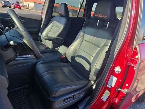 Used 2023 Honda Passport TrailSport image 11