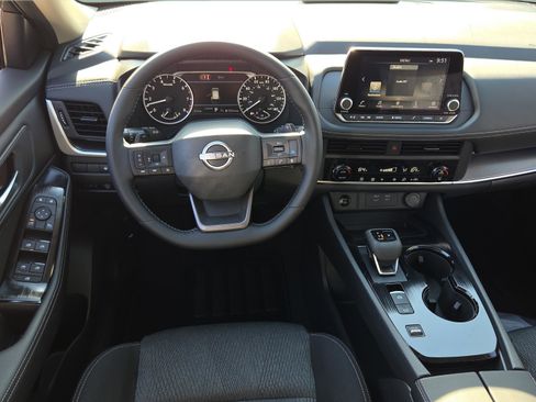 New 2026 Nissan Rogue SV FWD image 12