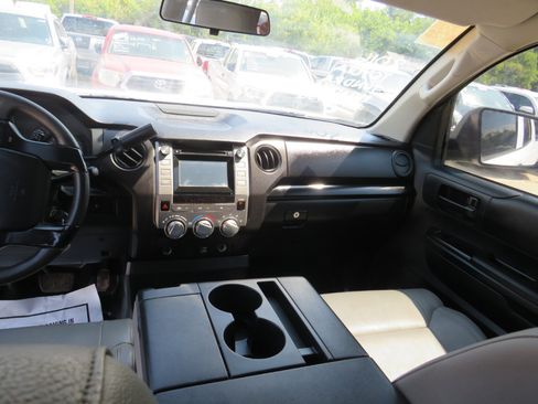 Used 2016 Toyota Tundra SR image 19