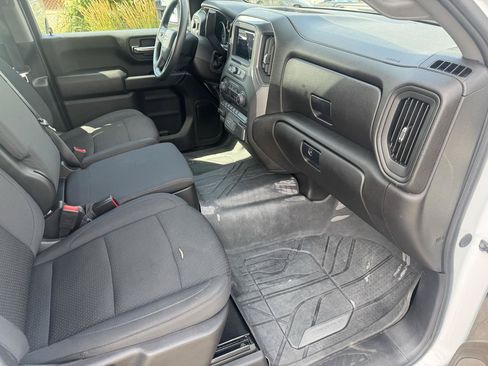 Used 2025 Chevrolet Silverado 2500 W/T w/ WT/CX Safety Package AWD/4WD image 17