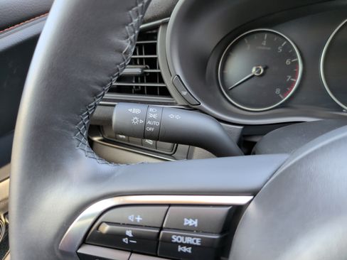 Used 2025 MAZDA CX-30 Carbon image 23