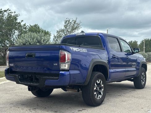 Used 2023 Toyota Tacoma TRD Off-Road w/ TRD Premium Off Road Package AWD/4WD image 8