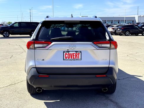Used 2021 Toyota RAV4 XLE image 7