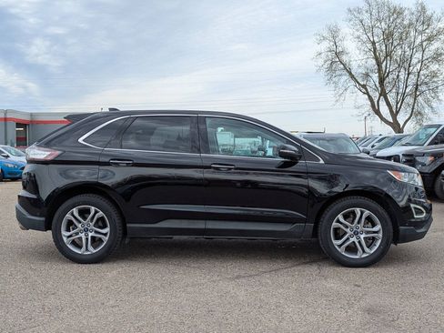 Used 2018 Ford Edge Titanium w/ Equipment Group 302A FWD image 3