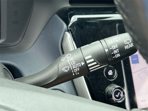 Used 2022 Chevrolet Bolt EUV Premier w/ Sun & Sound Package image 30