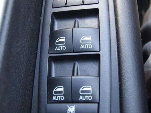 New 2026 Chrysler Pacifica Limited image 23