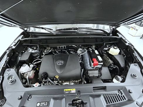 Used 2022 Toyota Highlander L FWD image 27