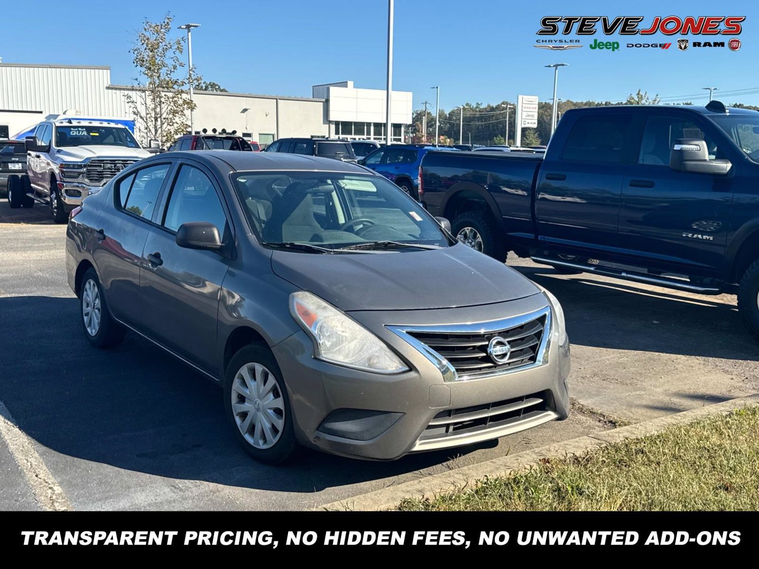 Used 2015 Nissan Versa S Plus FWD image 1