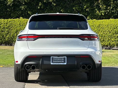 New 2026 Porsche Macan image 7