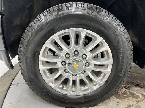 Used 2023 Chevrolet Silverado 2500 High Country image 28